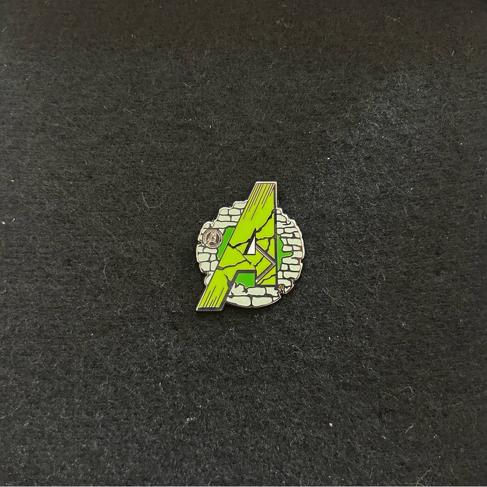 Hidden Disney- Avengers Hulk Pin